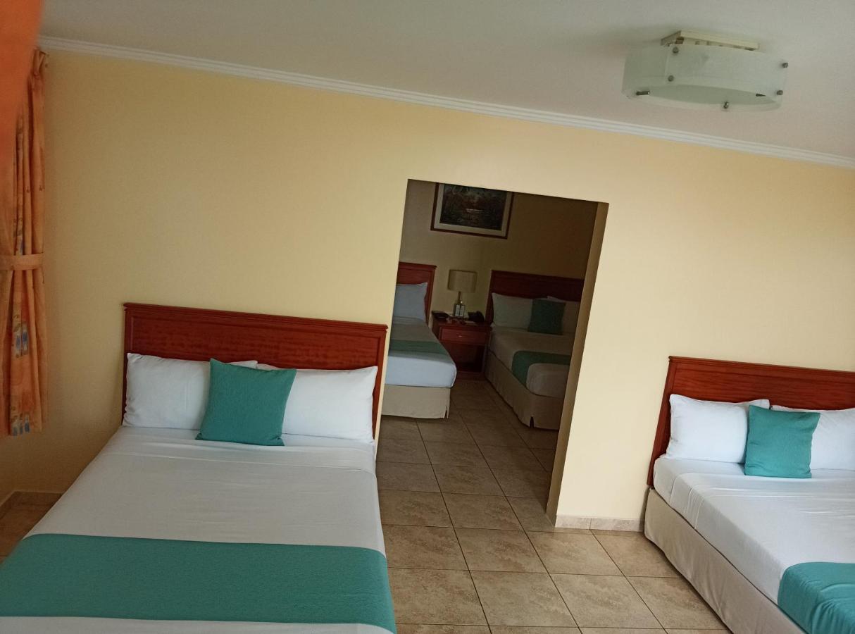 Hotel El Marques Atacames Exterior photo